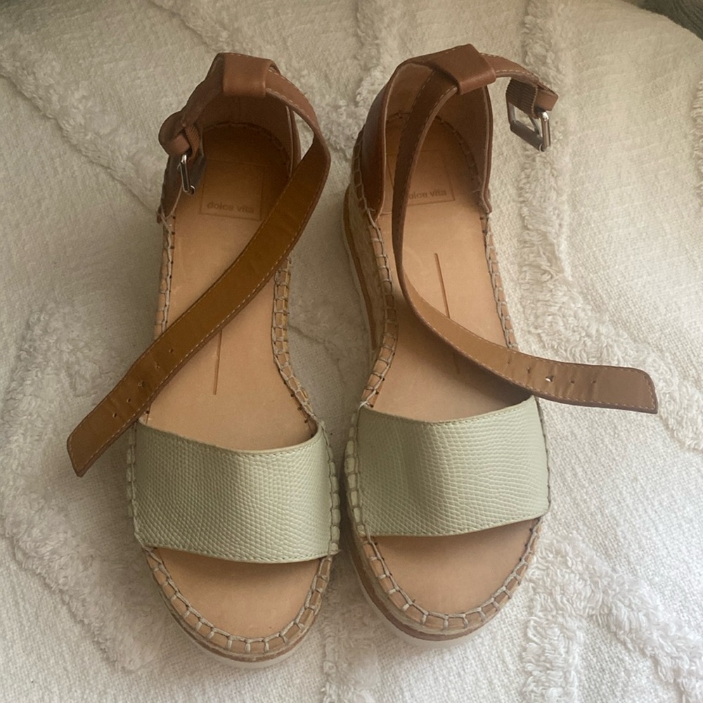 New Dolce Vita size 8.5 sandals